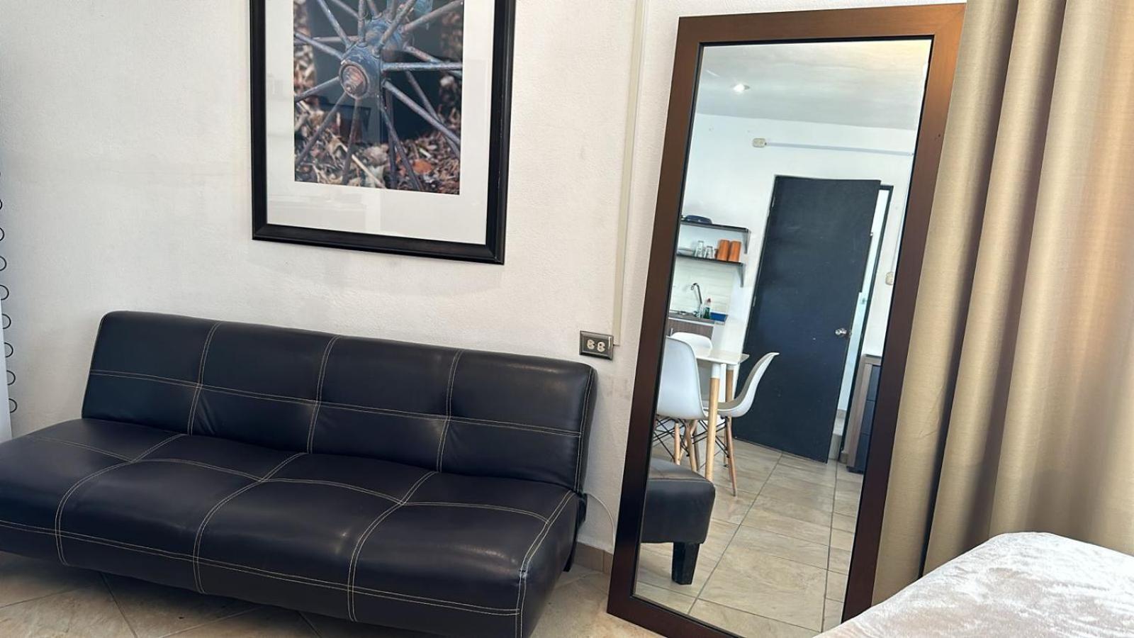Suites Apodaca エクステリア 写真